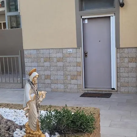 House Del Levante Locazione Breve Lägenhet