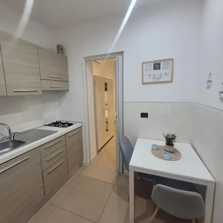 House Del Levante Locazione Breve 巴里